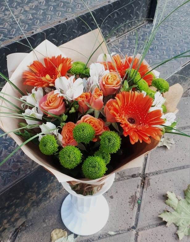 Букет цветов из: Герберы, Хризантемы, Альстромерии и Розы в Целеево