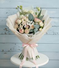Букет цветов из:  Розы и Лизиантусы в Целеево