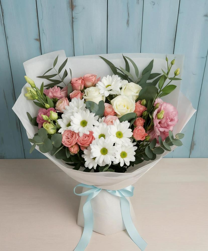 Букет цветов из: Розы, Лизиантусы и Хризантемы в Целеево