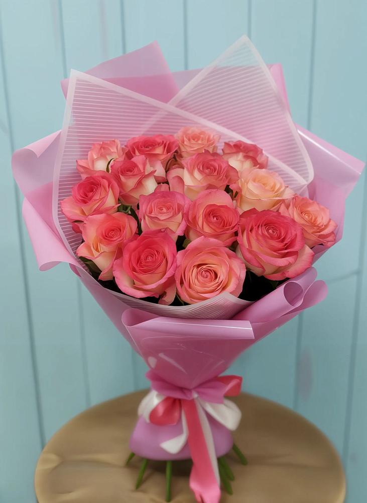 Букет 15 Розовых роз Равель в Целеево
