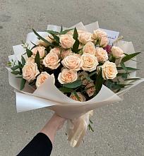 Букет Кремовые розы Латте в Целеево