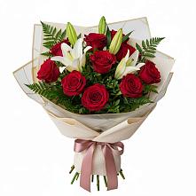 Букет цветов из:  Лилии и Розы в Целеево