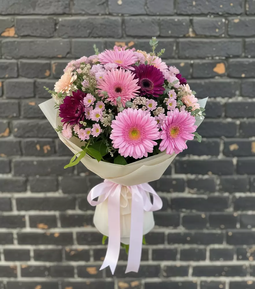 Букет цветов из: Герберы и Хризантемы в Целеево