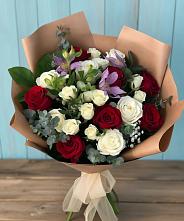 Букет цветов из:  Розы и Альстромерии в Целеево