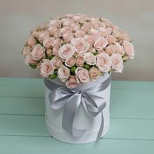 Цветочная композиция из Розы в шляпной коробке в Целеево