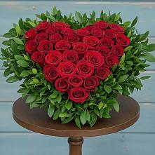 Цветочная композиция из Розы в виде сердца в Целеево