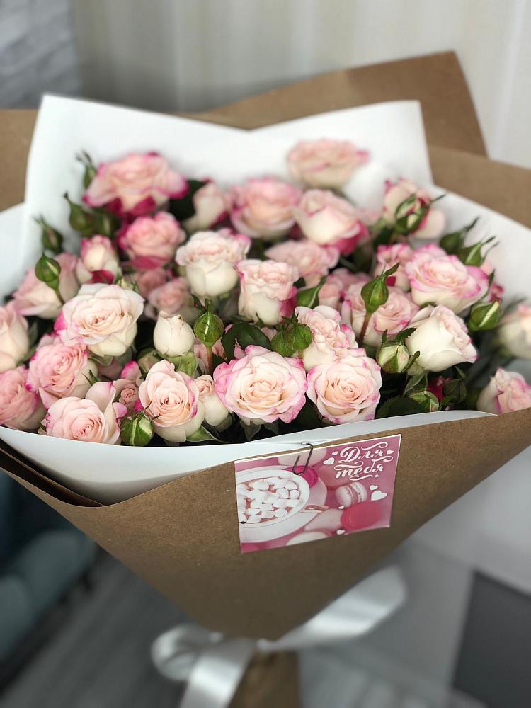 Букет цветов из: Розы в Целеево