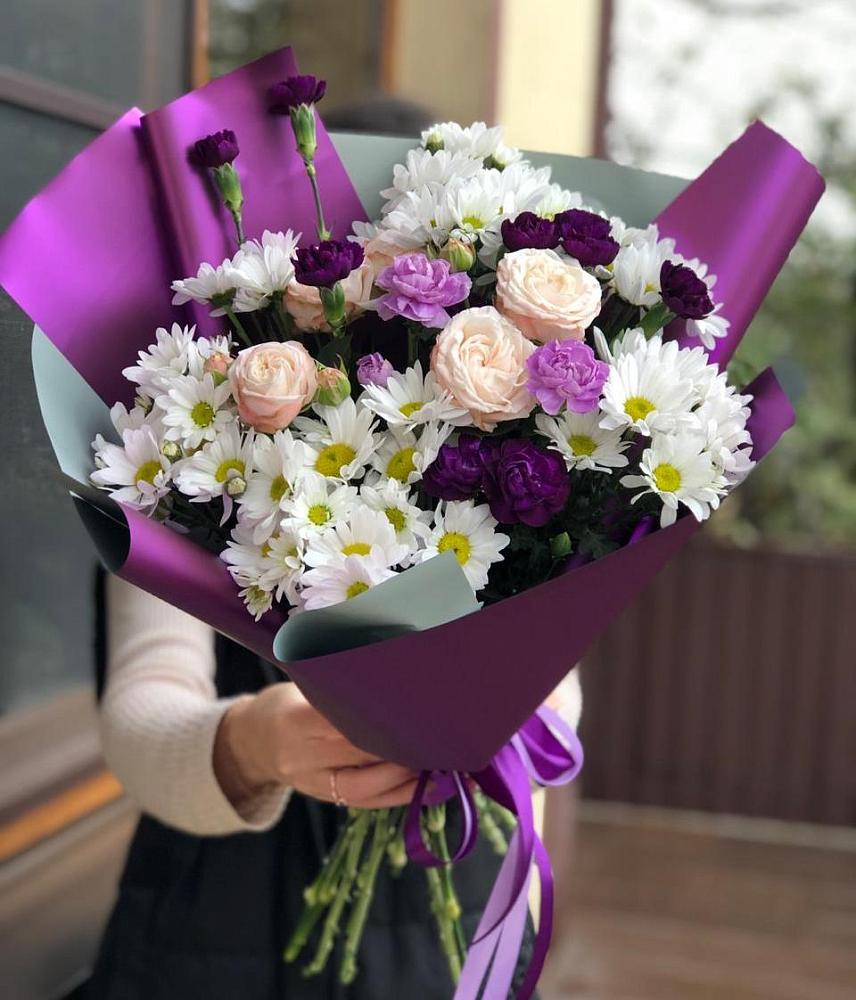 Букет цветов из: Хризантемы, Гвоздики и Розы в Целеево