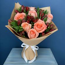 Букет цветов из:  Розы и Альстромерии в Целеево