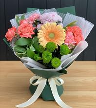 Букет цветов из:  Гвоздики, Розы, Герберы и Хризантемы #REPLACE_PRED# Целеево