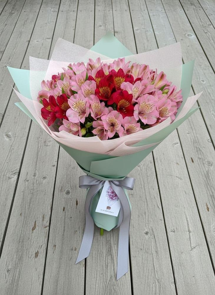 Букет цветов из: Альстромерии в Целеево