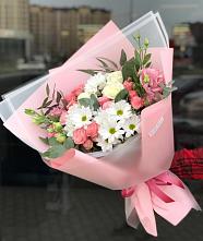 Букет цветов из:  Розы, Лизиантусы и Хризантемы в Целеево