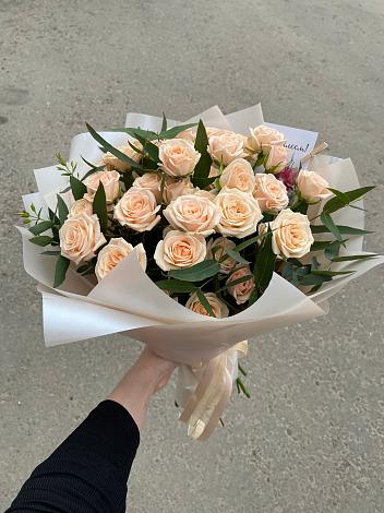 Букет Кремовые розы Латте в Целеево