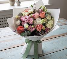 Букет цветов из:  Розы, Лизиантусы и Гвоздики в Целеево