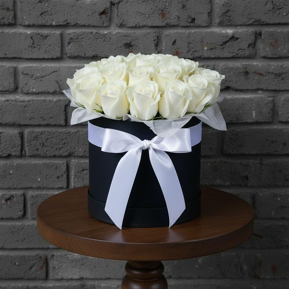 Цветочная композиция из Розы в шляпной коробке в Целеево