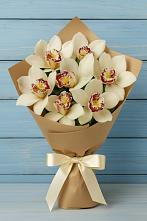 Букет цветов из:  Орхидеи и Розы в Целеево