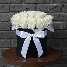 Цветочная композиция из Розы в шляпной коробке в Целеево