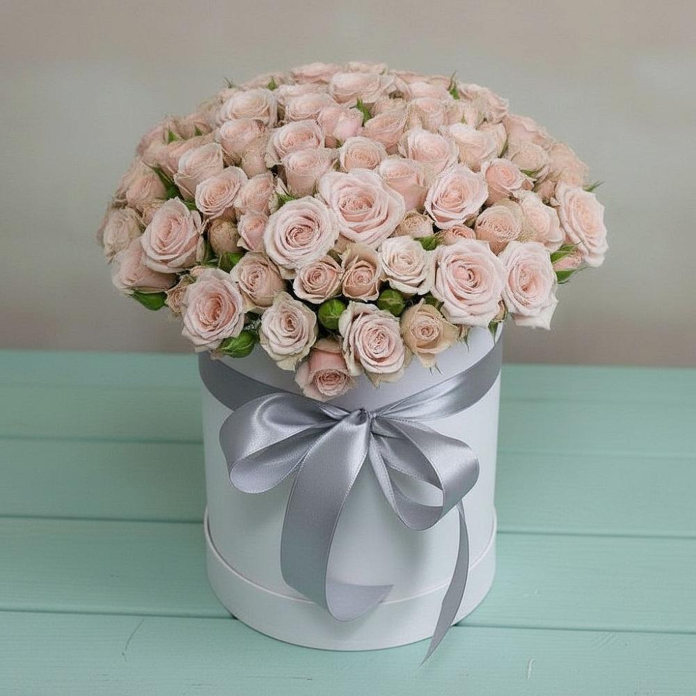 Цветочная композиция из Розы в шляпной коробке в Целеево